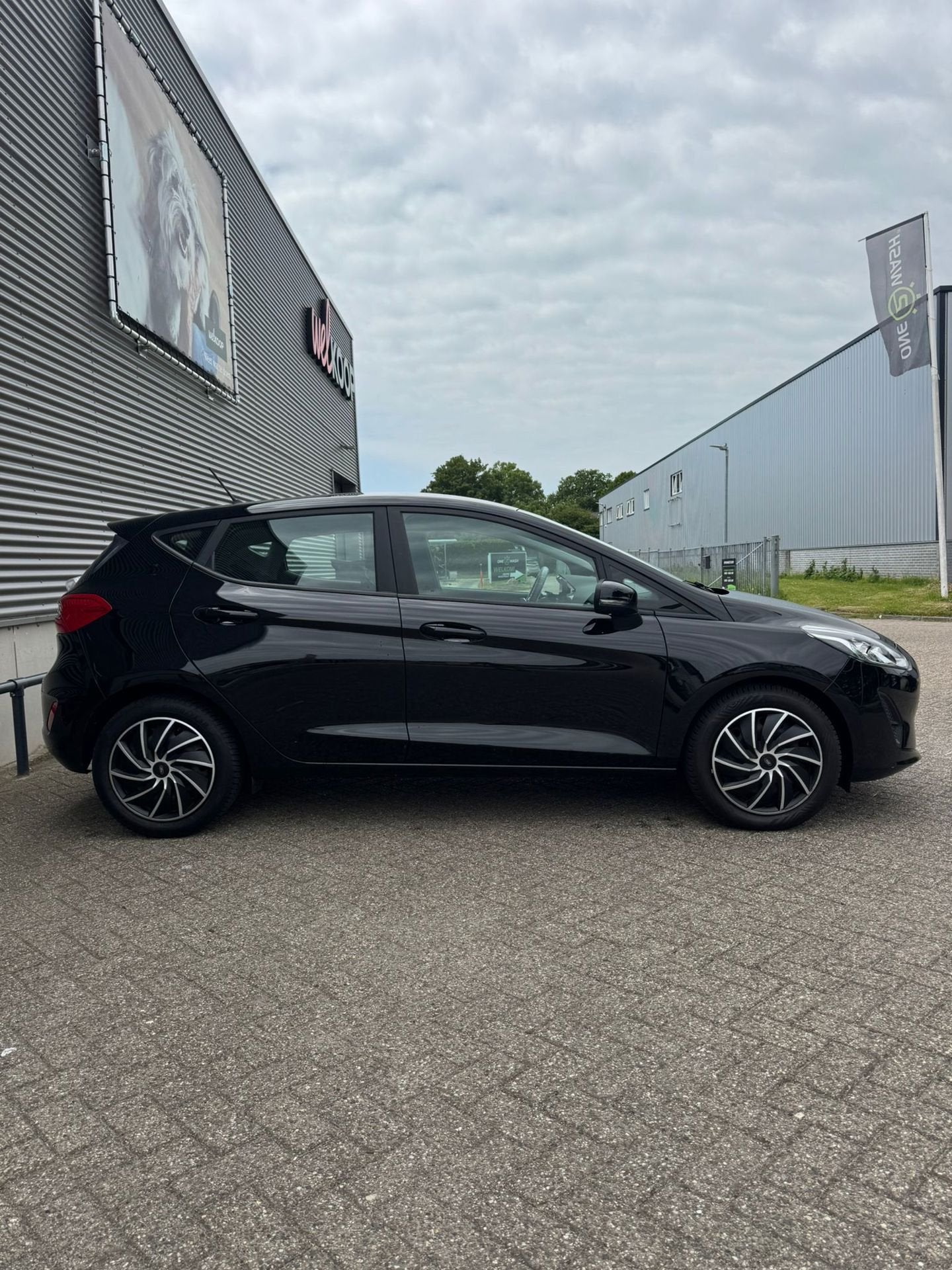Ford Fiesta / Apk / Airco / Cruise / Navi / Carplay, Auto's, Ford, Voorwielaandrijving, Zwart, Origineel Nederlands, Bedrijf