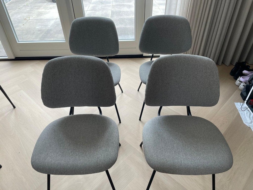 Eleonora Lynn eetkamerstoel – grijs bouclé – gebruikt, Huis en Inrichting, Stoelen, Ophalen, Gebruikt, Scandinavisch, Grijs