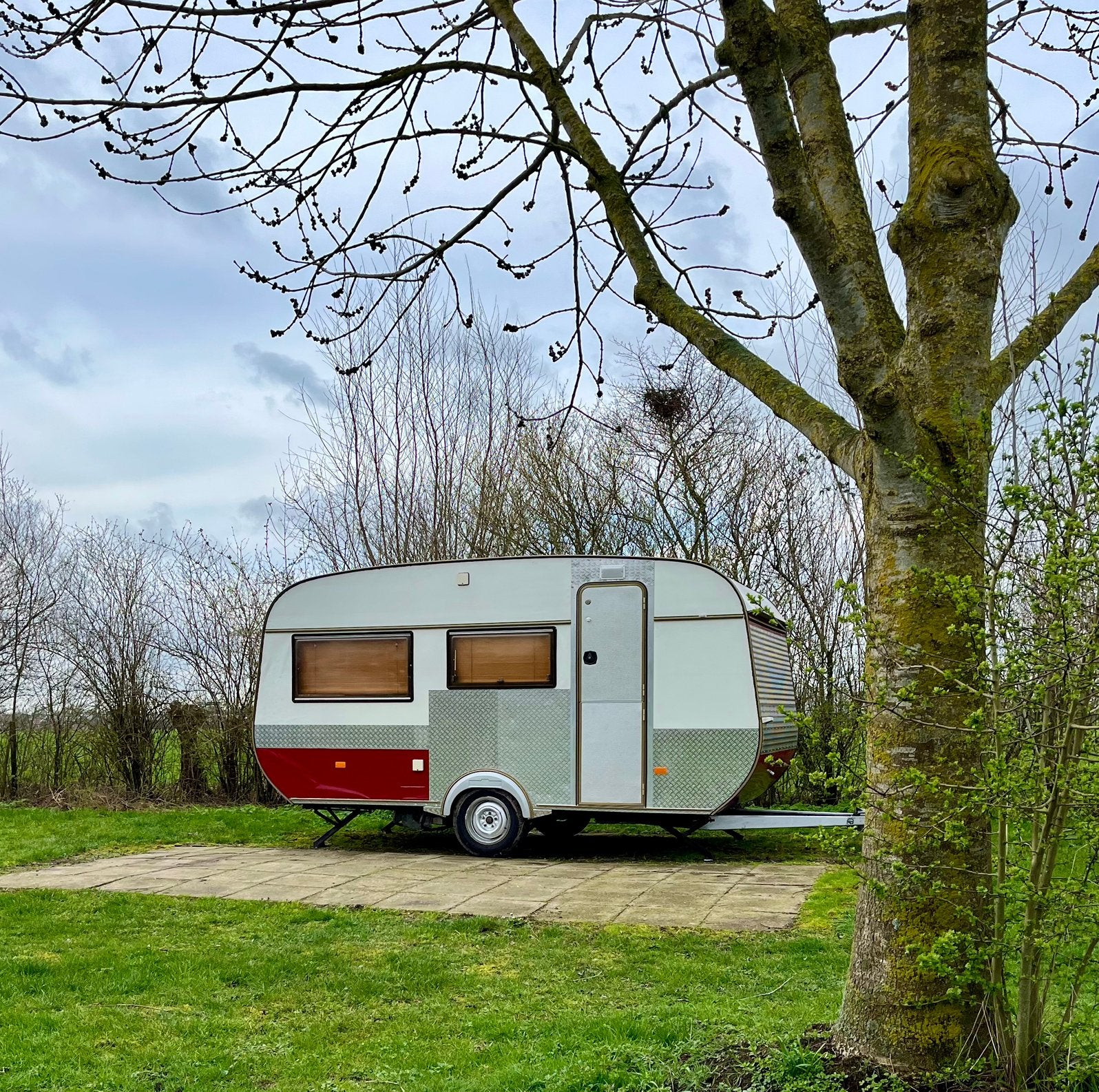 Gepimpte caravan opzoek naar een nieuw eigenaar ️, Rondzit, Tabbert, 2 aparte bedden, Tot en met 3