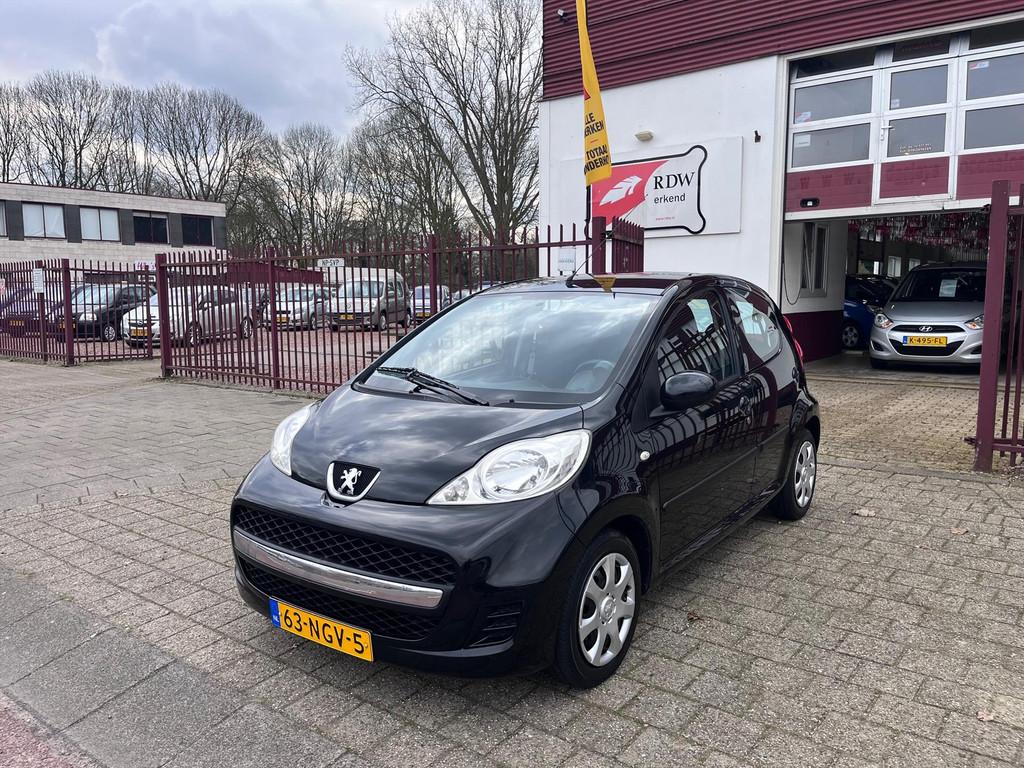 Peugeot 107 1.0 12V 68PK XS Automaat 5D Airco, Gebruikt, Elektrische ramen, 4 stoelen, Origineel Nederlands