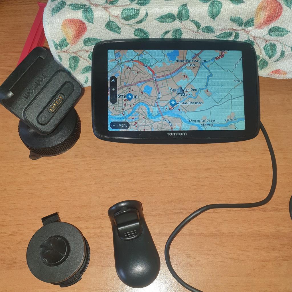 Tomtom Navigator Set Nav 6inch met EU kaarten en verkeer, Auto diversen, Autonavigatie, Ophalen of Verzenden