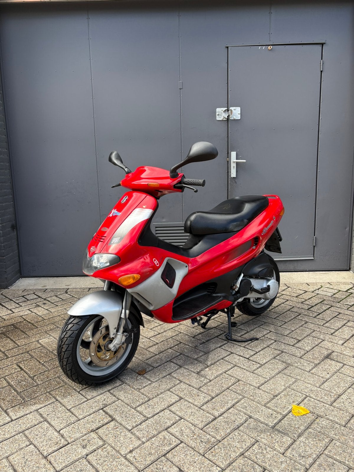 Gilera runner 50cc BROM DARK DREAM ORIGINEEL, Fietsen en Brommers, Ophalen of Verzenden, Zo goed als nieuw