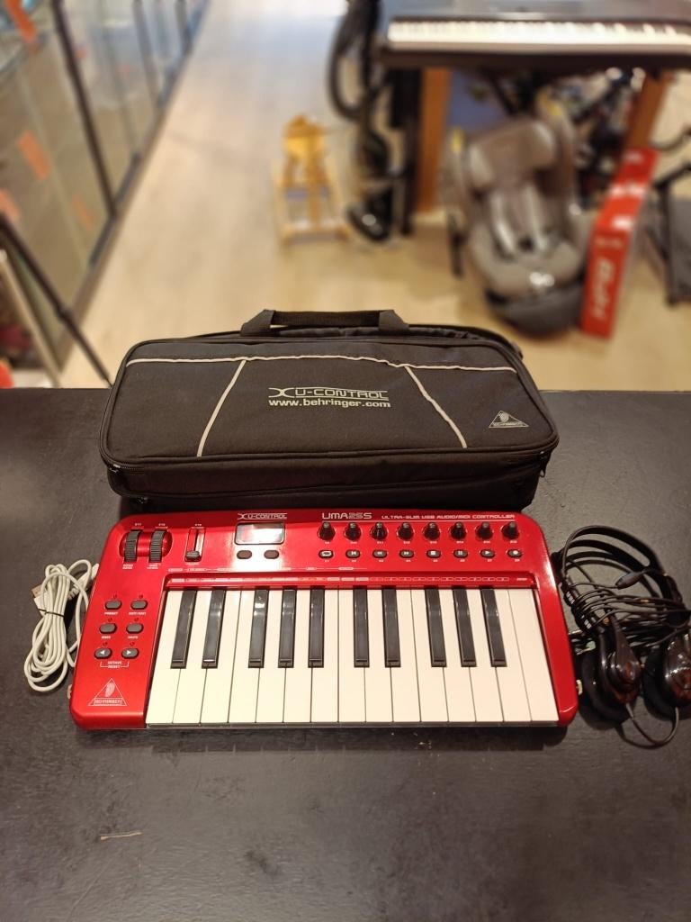Behringer MIDI Keyboard | Rood | UMA25S | Met toebehoren, Overige merken, Zo goed als nieuw, Midi-aansluiting, X