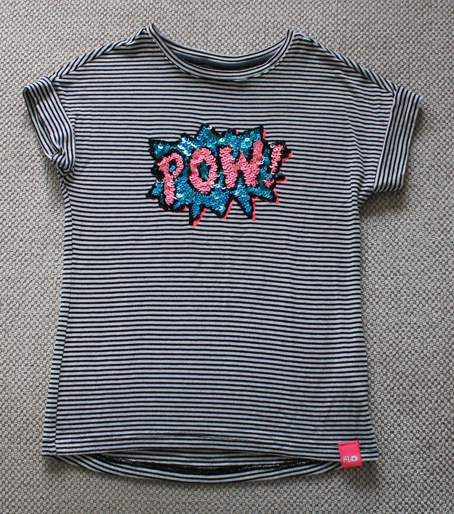 T-shirt van Like Flo 110, Kinderen en Baby's, Kinderkleding | Maat 110, Gebruikt, Meisje, Ophalen of Verzenden, Shirt of Longsleeve
