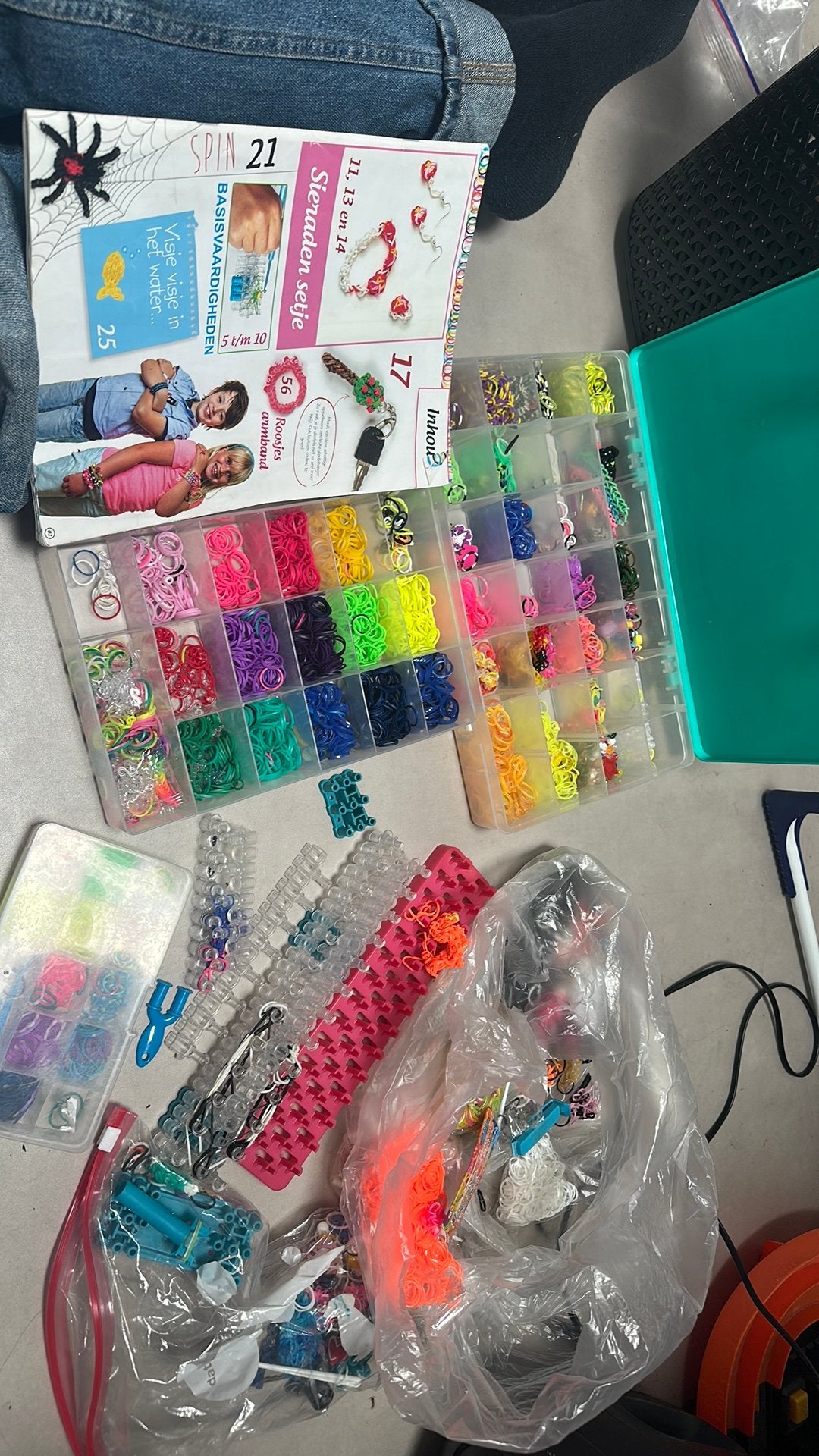 Loom spullen loonrek loomarmbandjes, Ophalen, Gebruikt, Overige typen