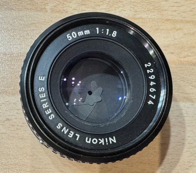 Nikon lens 50mm F1.8 Series E nieuwstaat, Audio, Tv en Foto, Ophalen of Verzenden, Zo goed als nieuw, Nikon, Standaardlens
