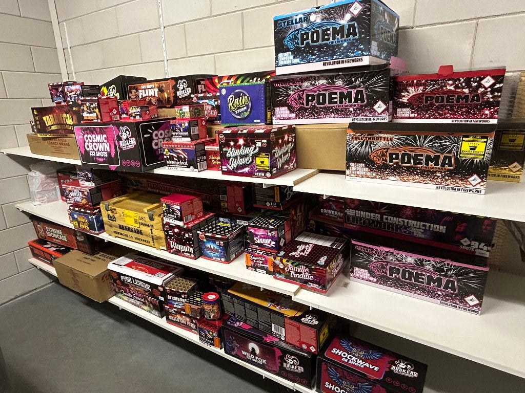 Vuurwerk Dummy's BIEDEN, Verzamelen, Ophalen