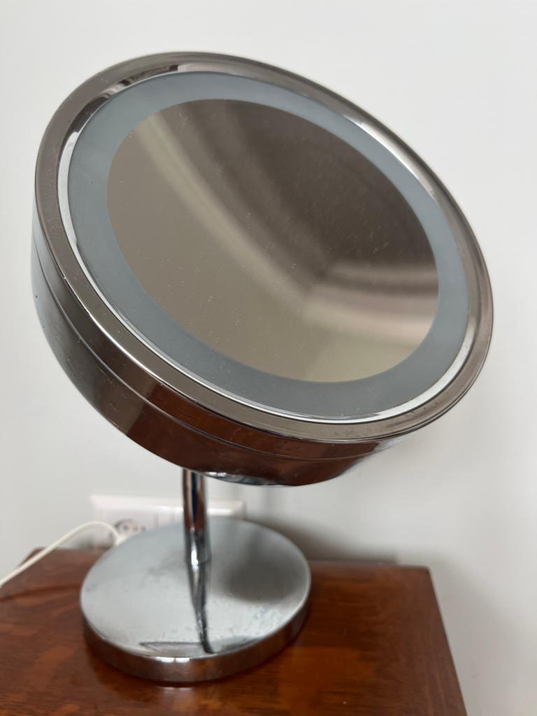 Carmen Verlichte make-up spiegel met standaard, Minder dan 50 cm, Gebruikt, Rond, Ophalen of Verzenden