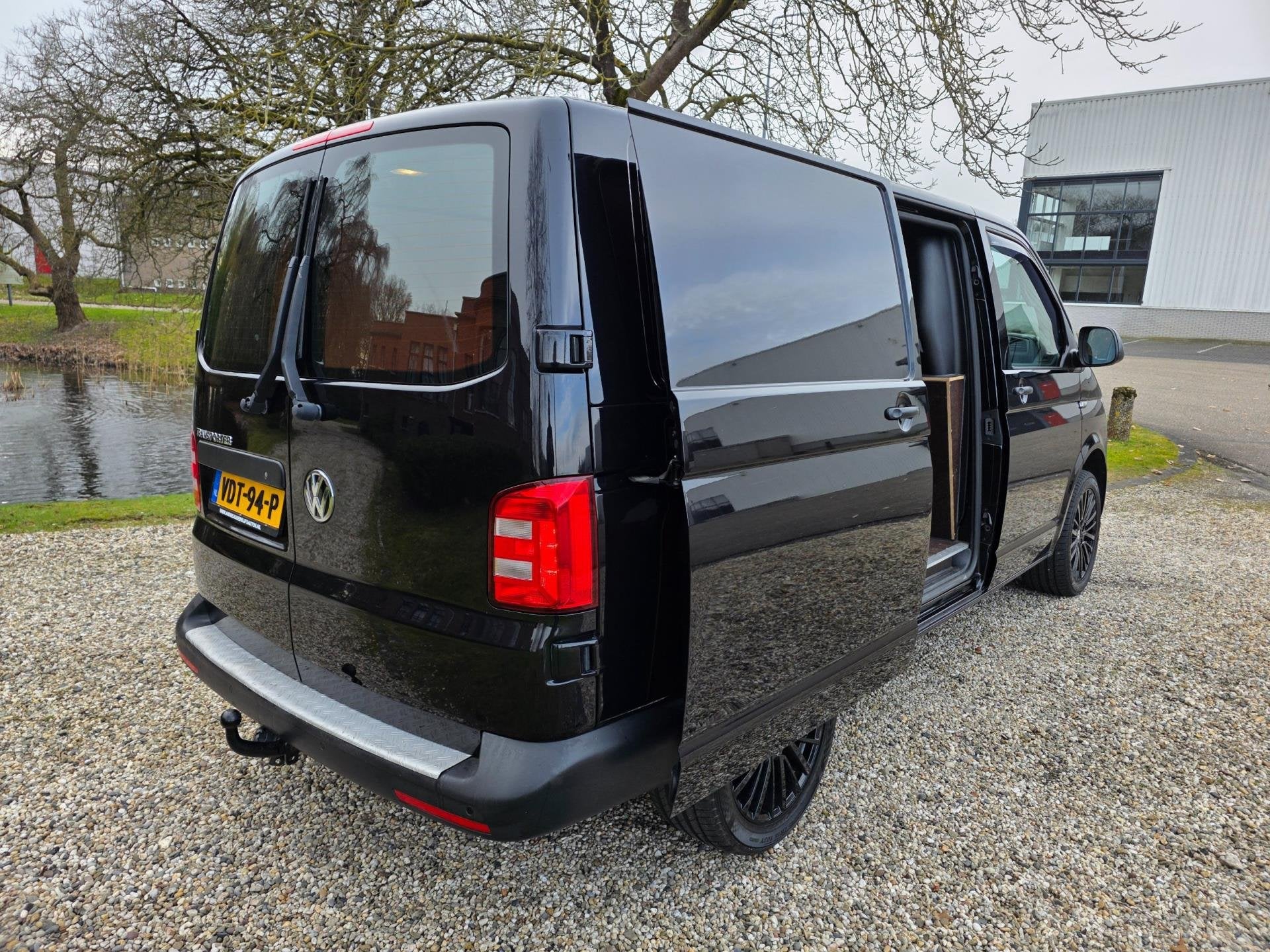 Volkswagen Transporter 2.0 TDI L1H1 Highline 18"/AIRCO/cruis, Voorwielaandrijving, Gebruikt, Euro 6, 4 cilinders