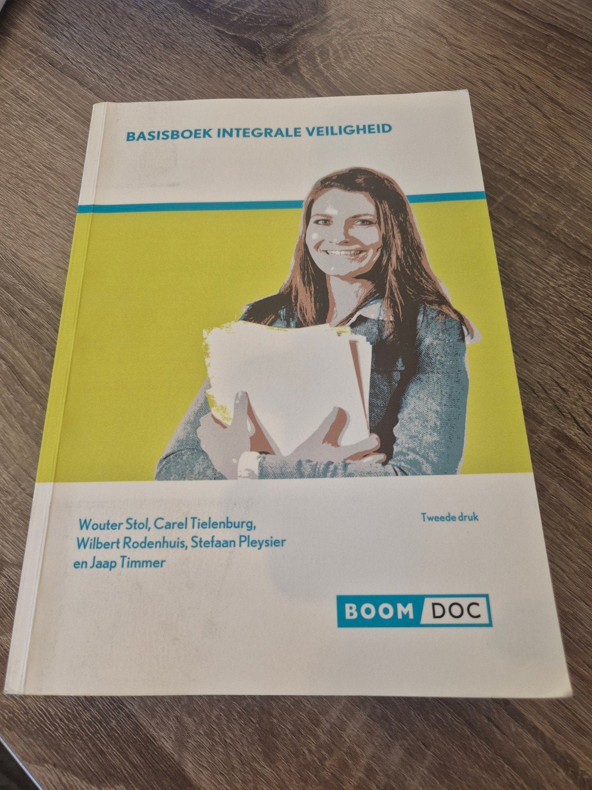 Basisboek Integrale Veiligheid, Ophalen of Verzenden, Gamma, Zo goed als nieuw, HBO