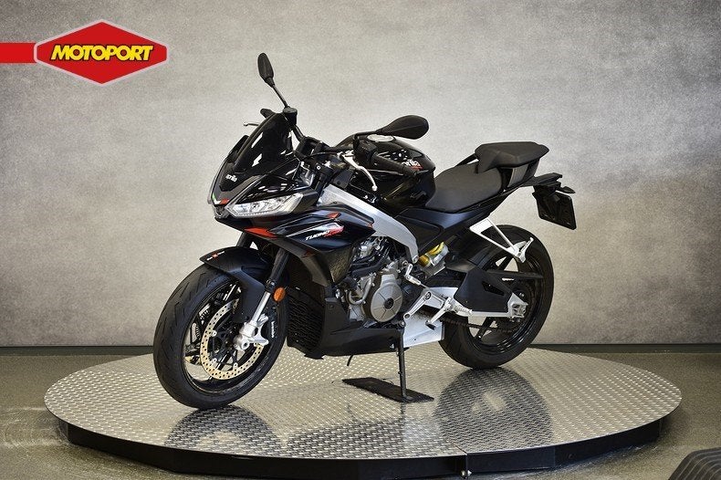 Aprilia TUONO 660 FACTORY (bj 2022), Motoren, Motoren | Aprilia, Info@piaggio.com, Bedrijf, Piaggio Vespa BV, Sport