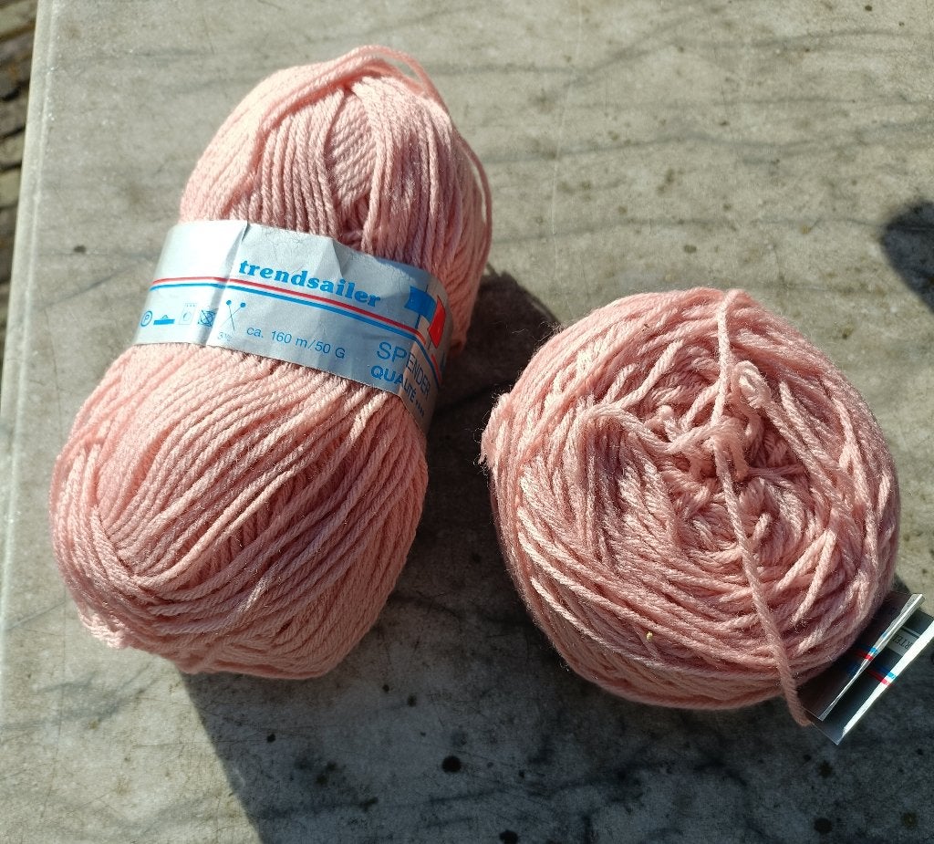BIJNA GRATIS! 100% Acryl garen oud roze 700 gr (KW32), Ophalen of Verzenden, Nieuw, Breien of Haken, Wol of Garen