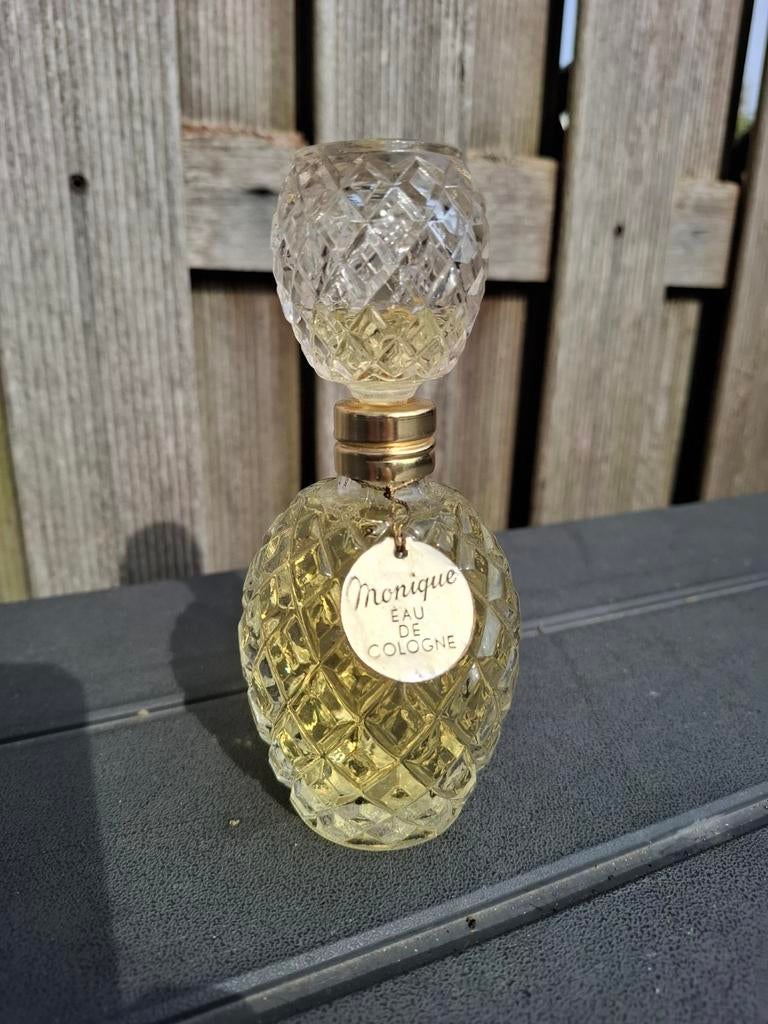Monique eau de cologne parfum vintage, Ophalen of Verzenden