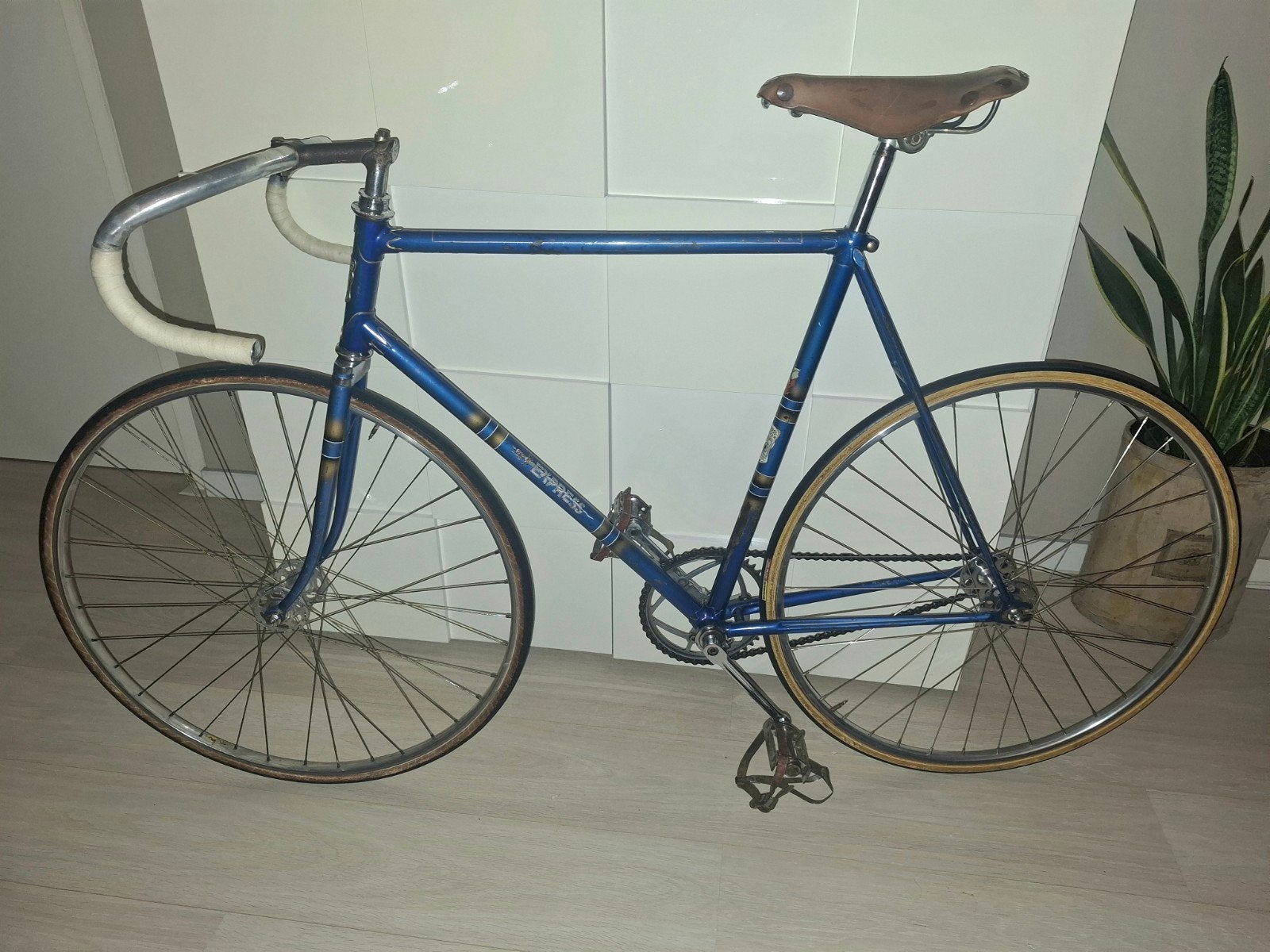 Oldtimer Express werke geprofileerde baanfiets Nürnberg 1952, Ophalen