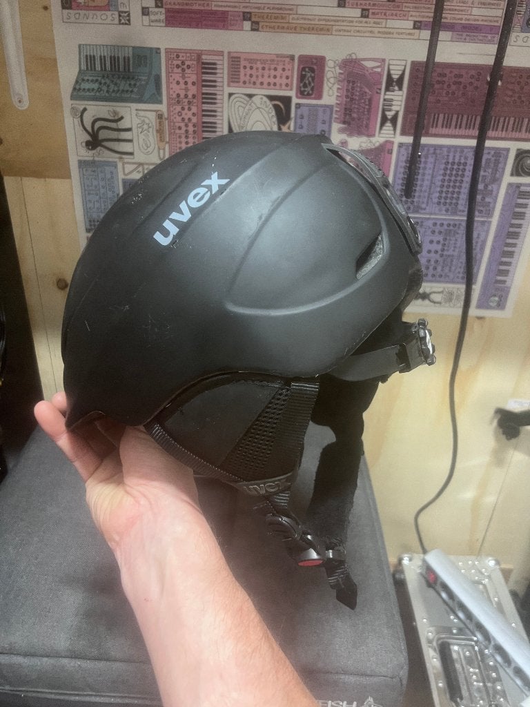 Foto 8 van Uvex skihelm - Zwart - Gebruikt