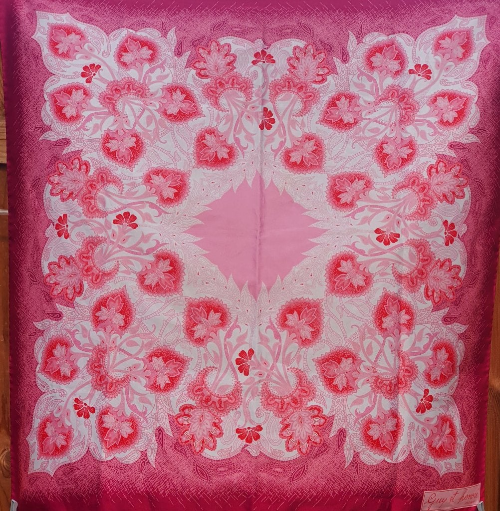 Guy St. Honoré zijden sjaal One Size roze, Ophalen of Verzenden, Zo goed als nieuw, Maat 46/48 (XL) of groter, Sjaal