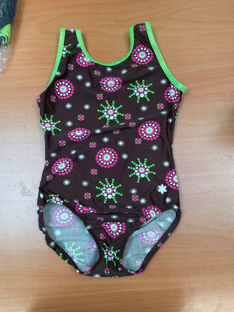 Turnpakje met vrolijke print – maat AXS, Meerkleurig, Zo goed als nieuw, Turnpak(je), Kindermaat 122 t/m 140