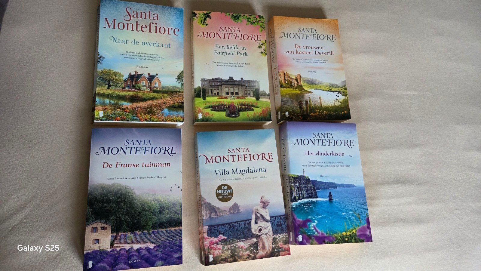 6 boeken van Santa Montefiore - Zo goed als nieuw, Boeken, Ophalen of Verzenden, Zo goed als nieuw, Santa Montefiore
