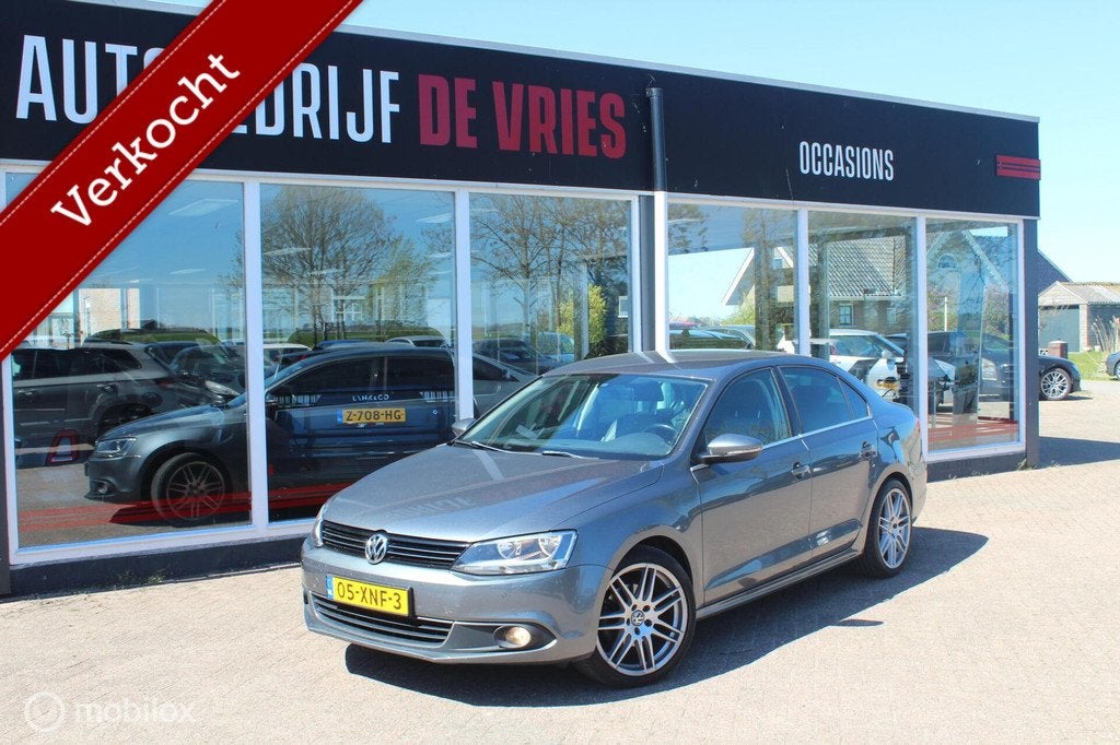Volkswagen Jetta 1.4 TSI Aut Highline Leder/18Inch/Navi/ECC, Euro 5, Gebruikt, 680 kg, 4 cilinders