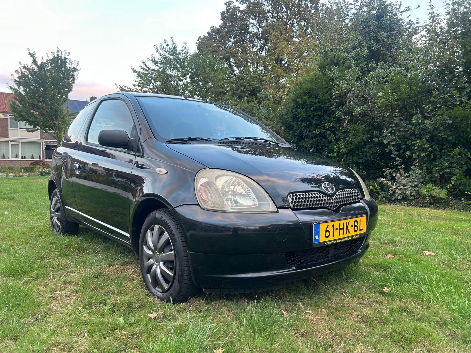 Toyota Yaris 1.3 16V 3DR Linea Luna 2002 Zwart, Voorwielaandrijving, 1299 cc, 4 cilinders, 400 kg