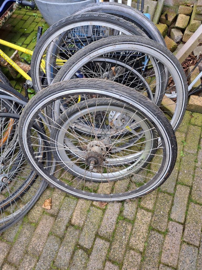 Wielen en banden, Ophalen