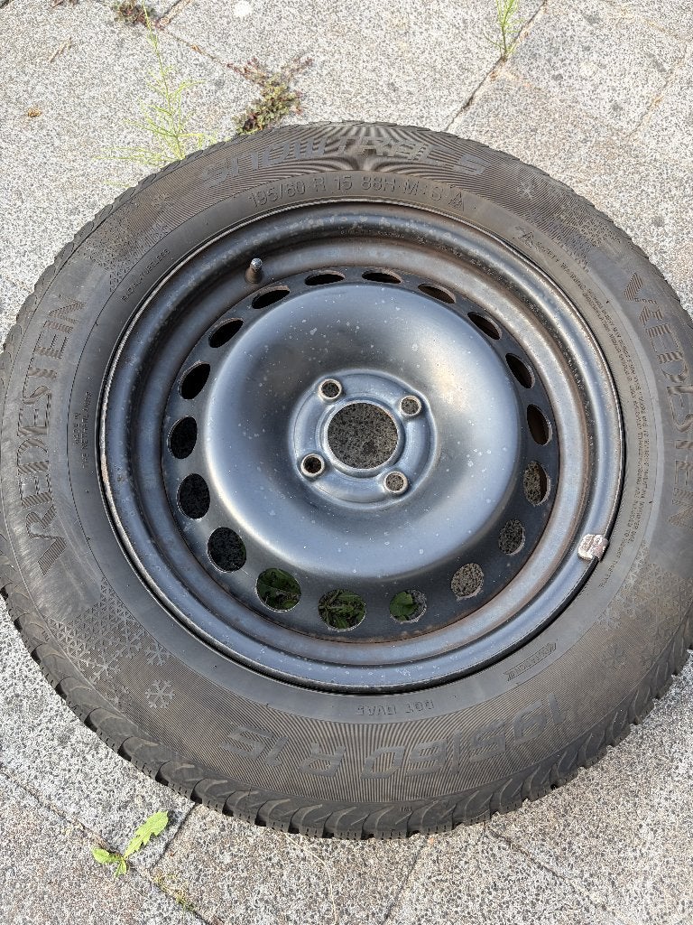 Winterbanden met stalen velg voor o.a. Renault Clio, Ophalen, Gebruikt, 15 inch, Banden en Velgen