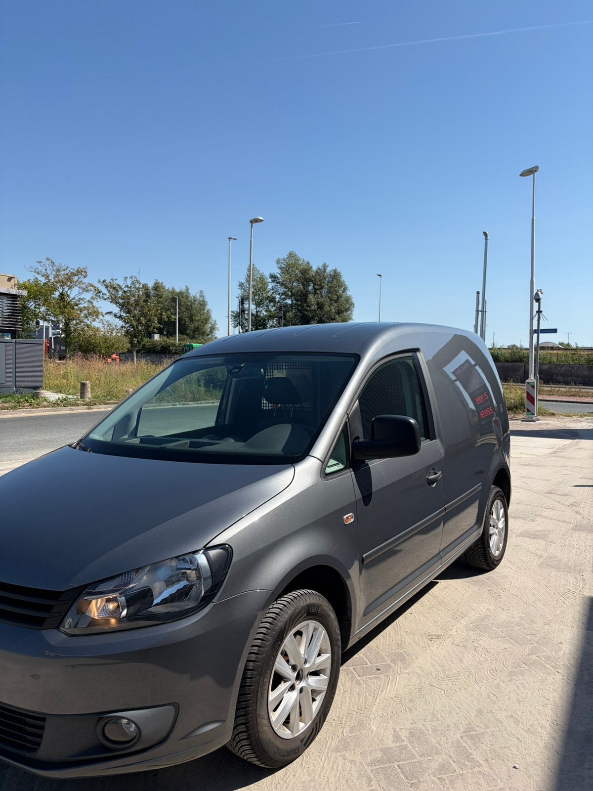 Volkswagen Caddy 1.6 D AUTOMAAT 75KW 2012, Automaat, 4 cilinders, 700 kg, 1415 kg