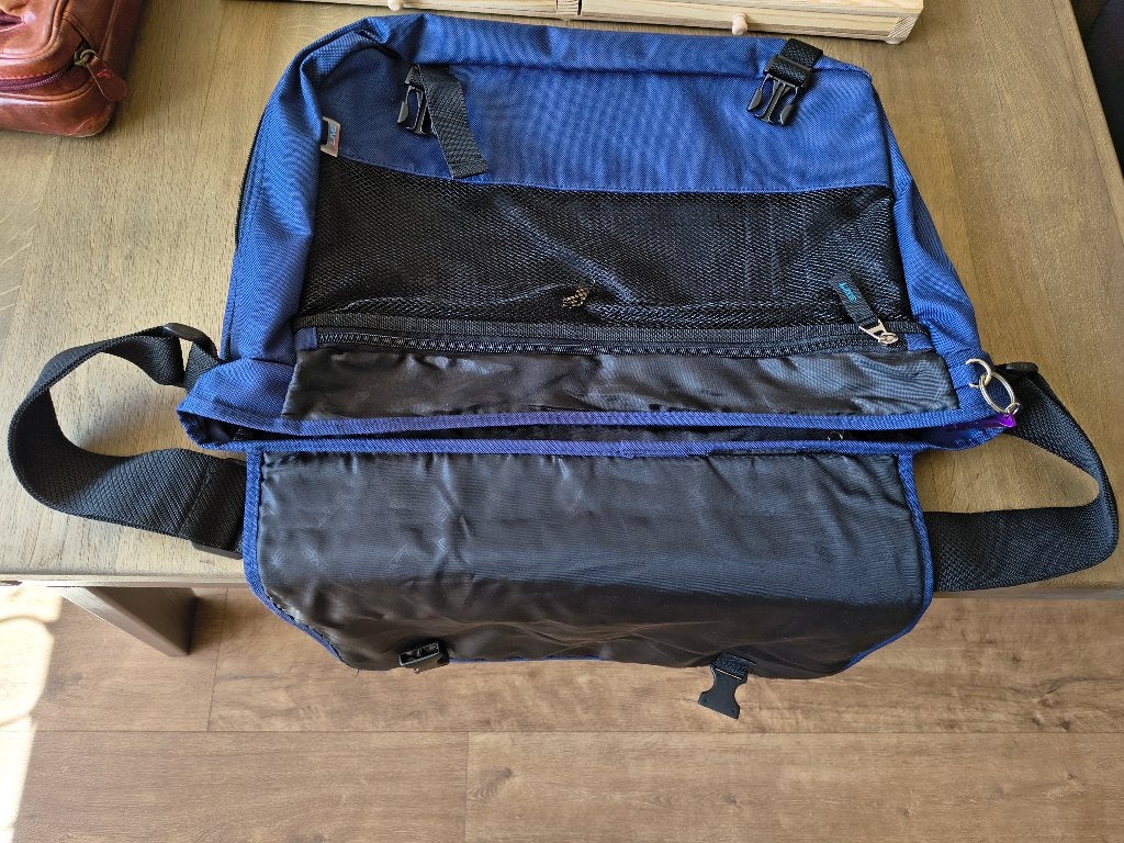 Laptoptas, Ophalen, Overige typen, Zo goed als nieuw, Schouderband