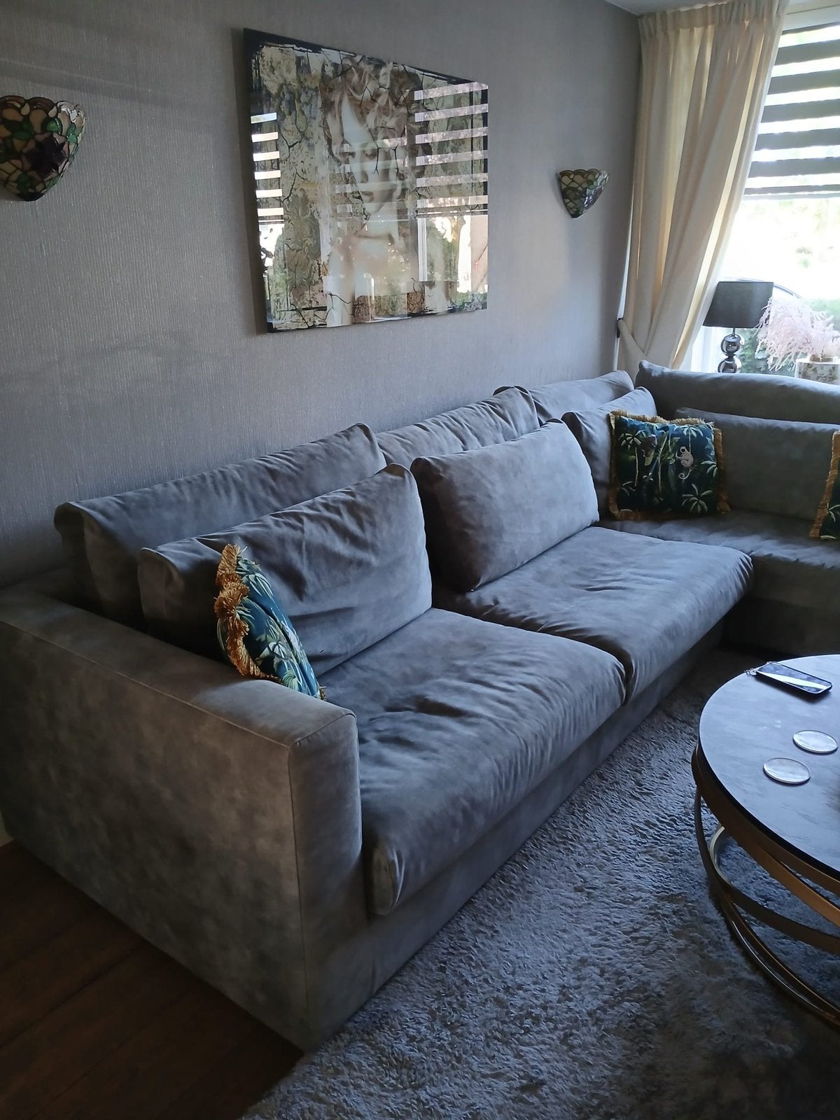 Mooie grijze velvet hoekbank met chaise longue 5 zits, Ophalen, Zo goed als nieuw