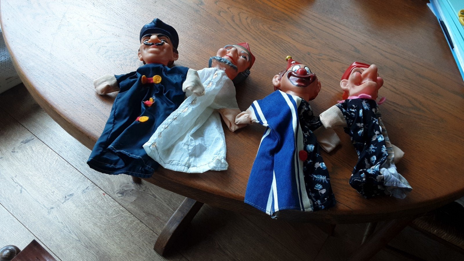 Set van 4 vintage handpoppen - poppenkast poppen, Ophalen of Verzenden, Gebruikt, Overige typen