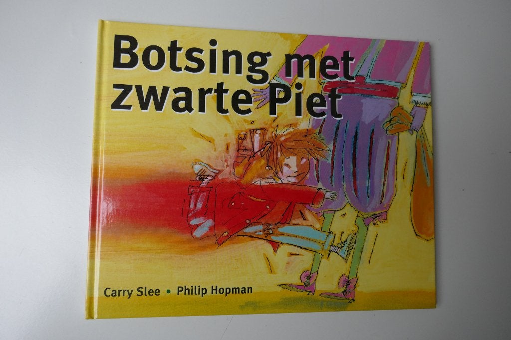 NIEUW Sinterklaasboek: Botsing met Zwarte Piet, Ophalen of Verzenden, Nieuw, Carry Slee, Non-fictie
