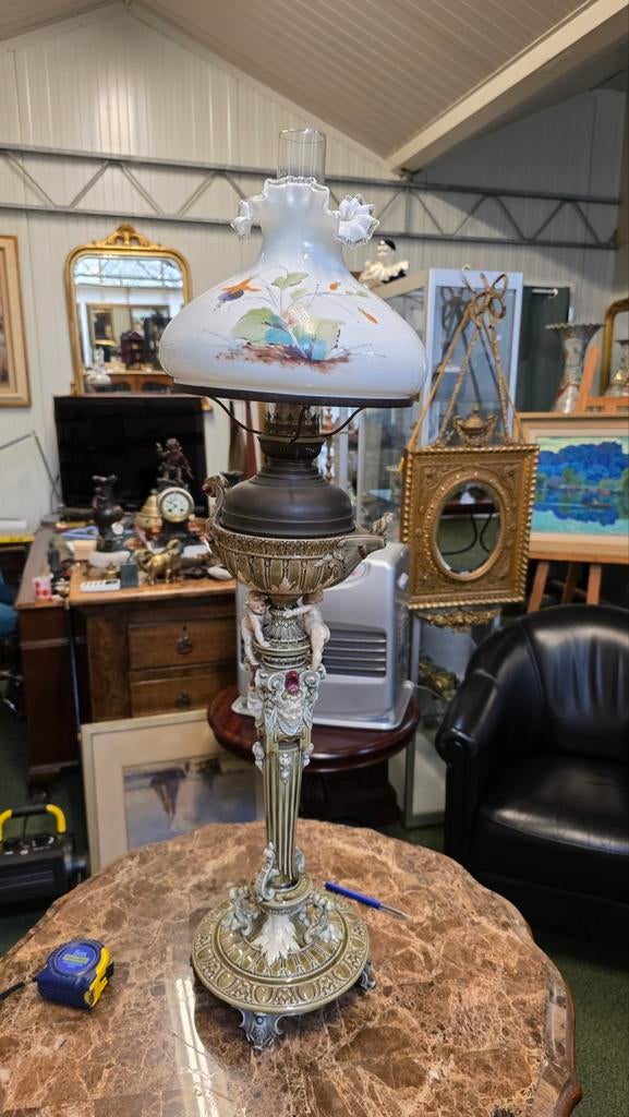 Antieke majolica olielamp met gebrandschilderde kap, Ophalen