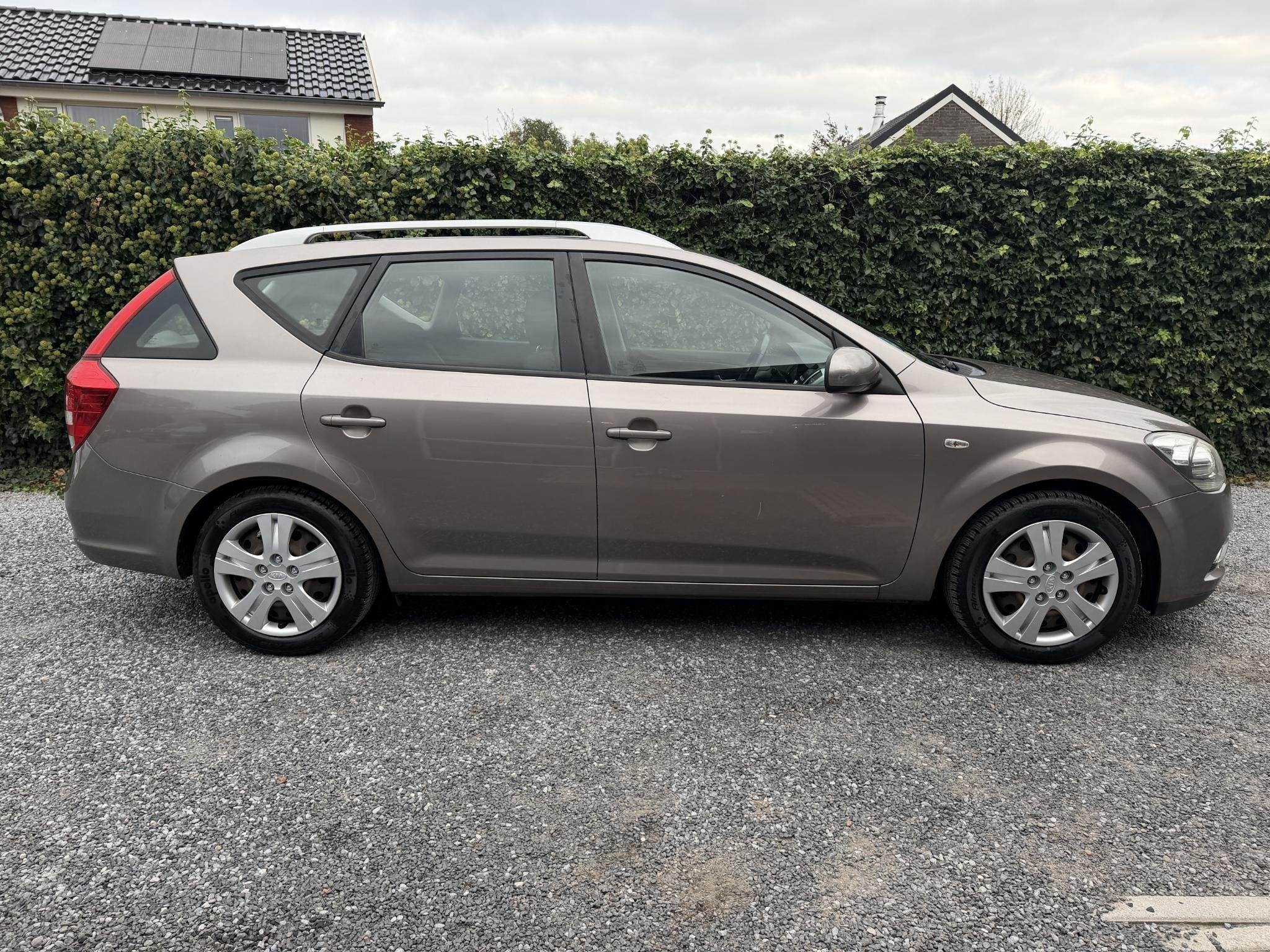 Kia cee'd Sporty Wagon 1.6 CVVT X-ecutive | Autom. Airco | C, Voorwielaandrijving, Euro 5, Stof, Gebruikt