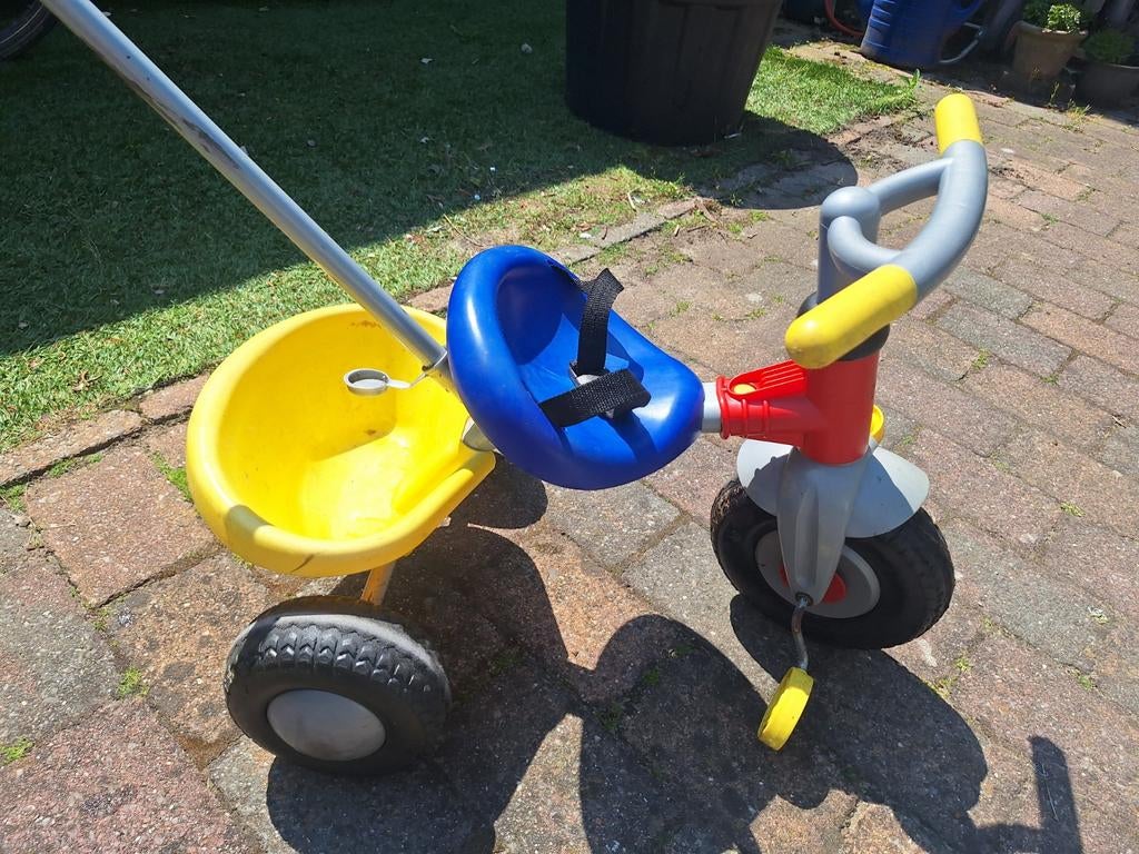Leuk gebruikt kinderfietsje / driewieler, Ophalen, Gebruikt, Duwstang
