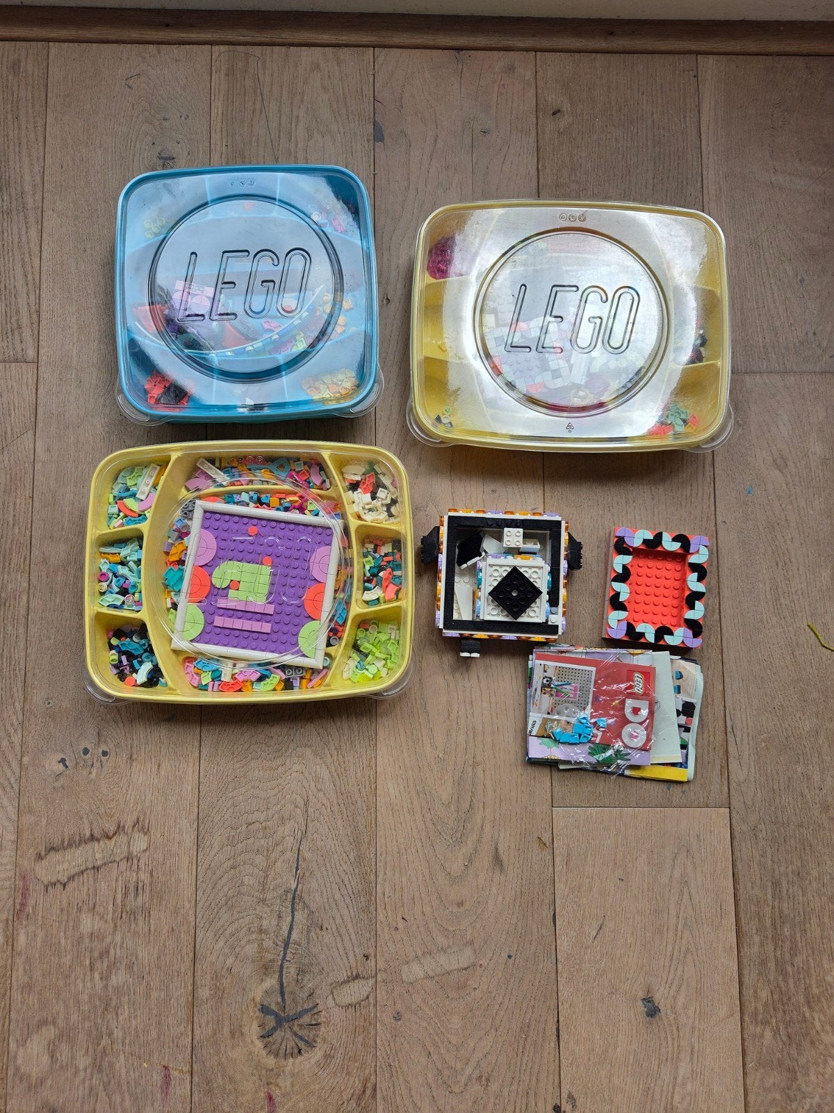 Lego DOTS knutselpakket met opbergdozen en armbanden, Gebruikt, Overige thema's, Lego, Ophalen of Verzenden