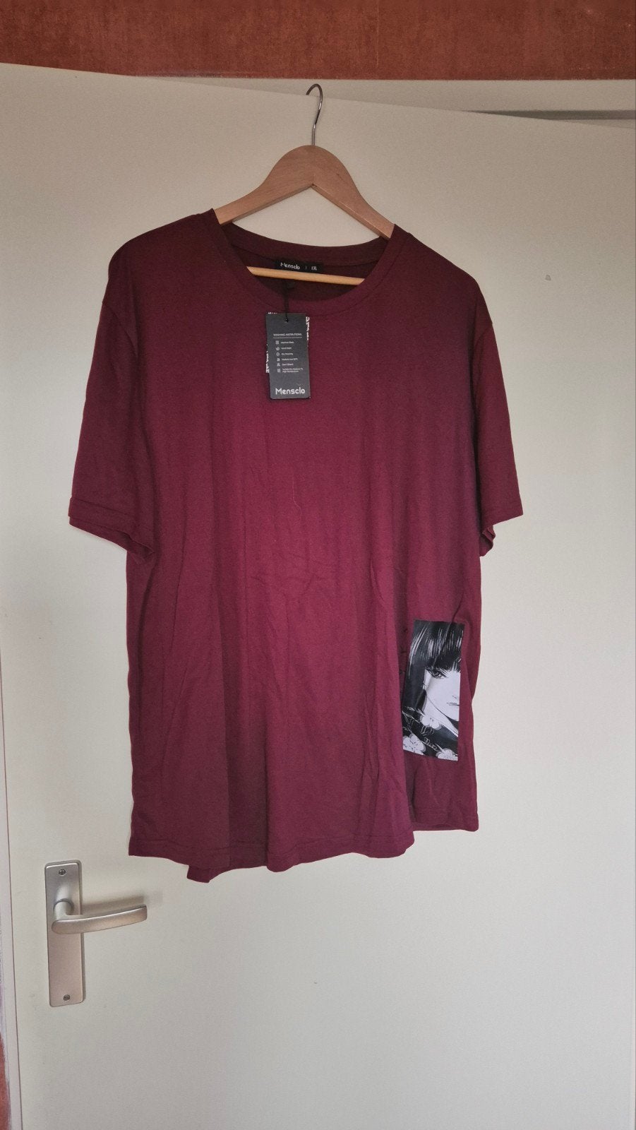 Nieuw donkerrood anime heren shirt in maat XXL., Ophalen of Verzenden, Nieuw, Rood, Shirt