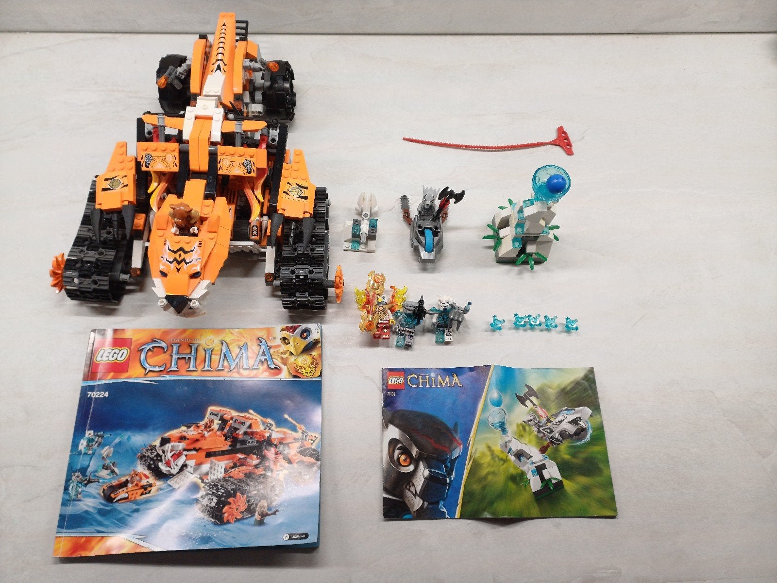 Lego chima mobile comand 70224 + 70106, Overige thema's, Verzenden, Lego, Complete set