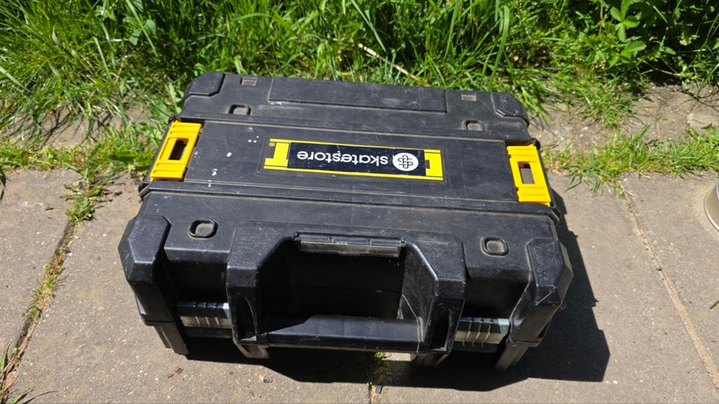 Diverse gereedschapscontainers: DeWalt, Bosch, Pro, Fein, Doe-het-zelf en Verbouw, Gereedschapskisten, Ophalen