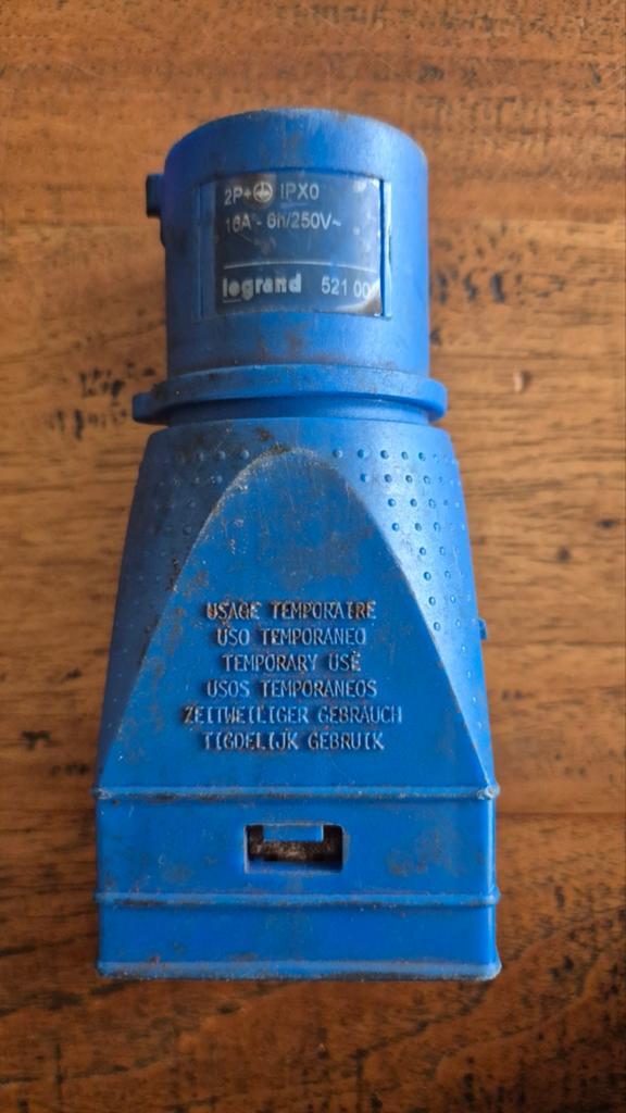 Camping verloopstekker stroom adapter merk Legrand 521 00, Caravans en Kamperen, Ophalen, Gebruikt