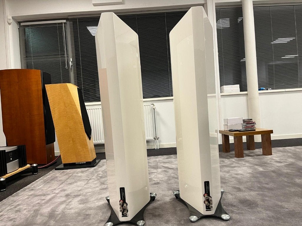 Sonus Faber Venere 2.5 Wit - Vloerstaande Luidsprekers, Audio, Tv en Foto, Ophalen, Vloerstaande luidspreker, 120 tot 150 watt