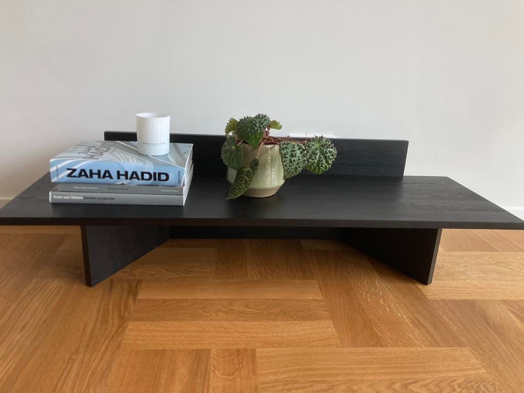 Ferm living Oblique bankje zwart 120 breed, Huis en Inrichting, Tafels | Bijzettafels, Modern klassiek, Zo goed als nieuw, 75 cm of meer