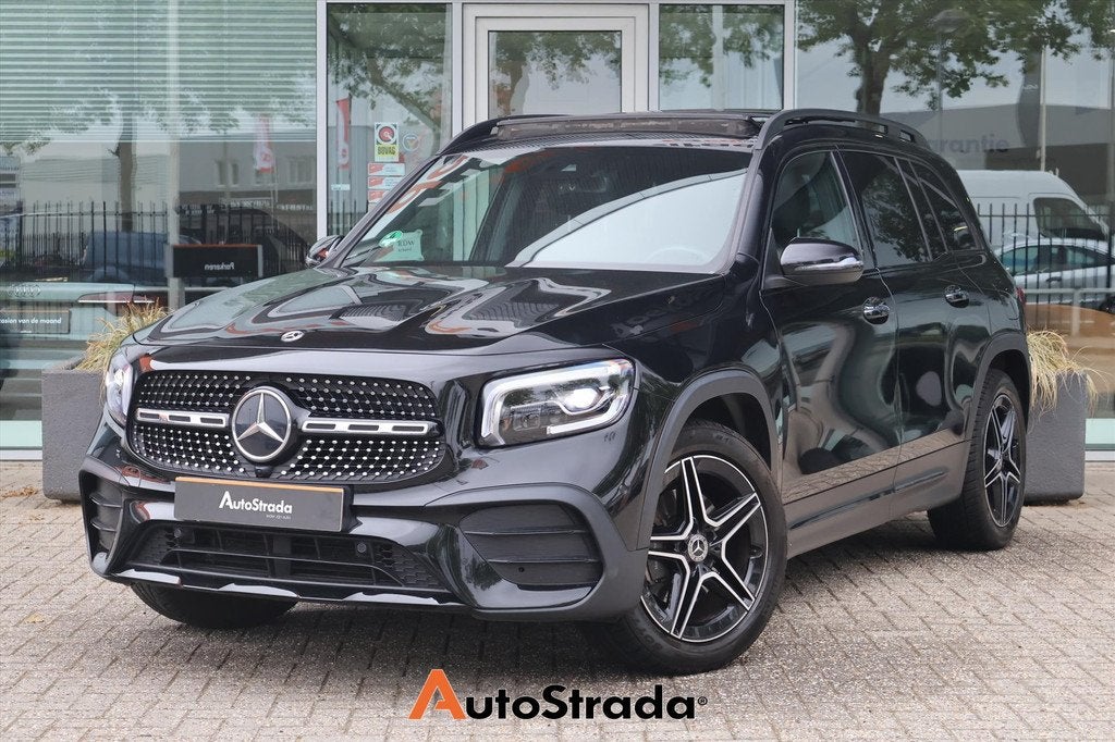 Mercedes GLB 200 AMG-LINE 163pk I Pano I Sfeerverlichting I, Auto's, Mercedes-Benz, 4 cilinders, Met garantie (alle), Bedrijf