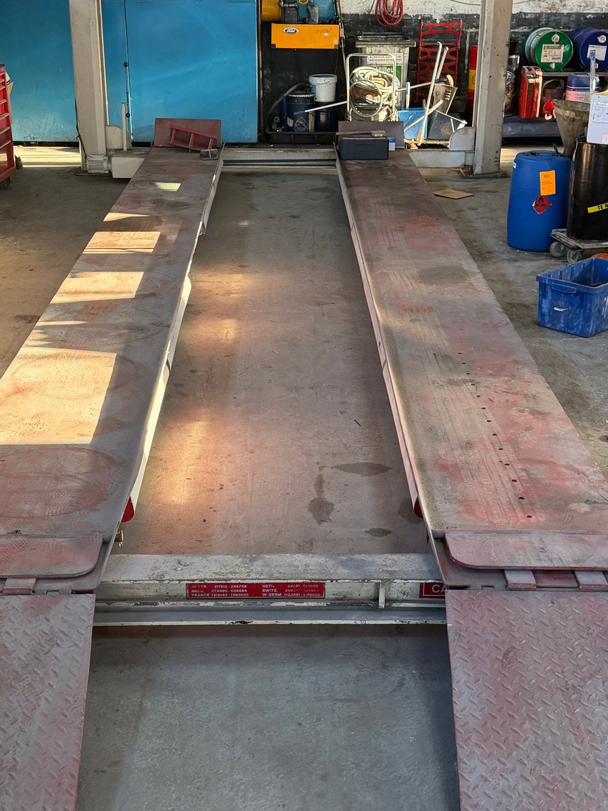 Stertil Koni skylift hefbrug 10000kg, Ophalen, Gebruikt