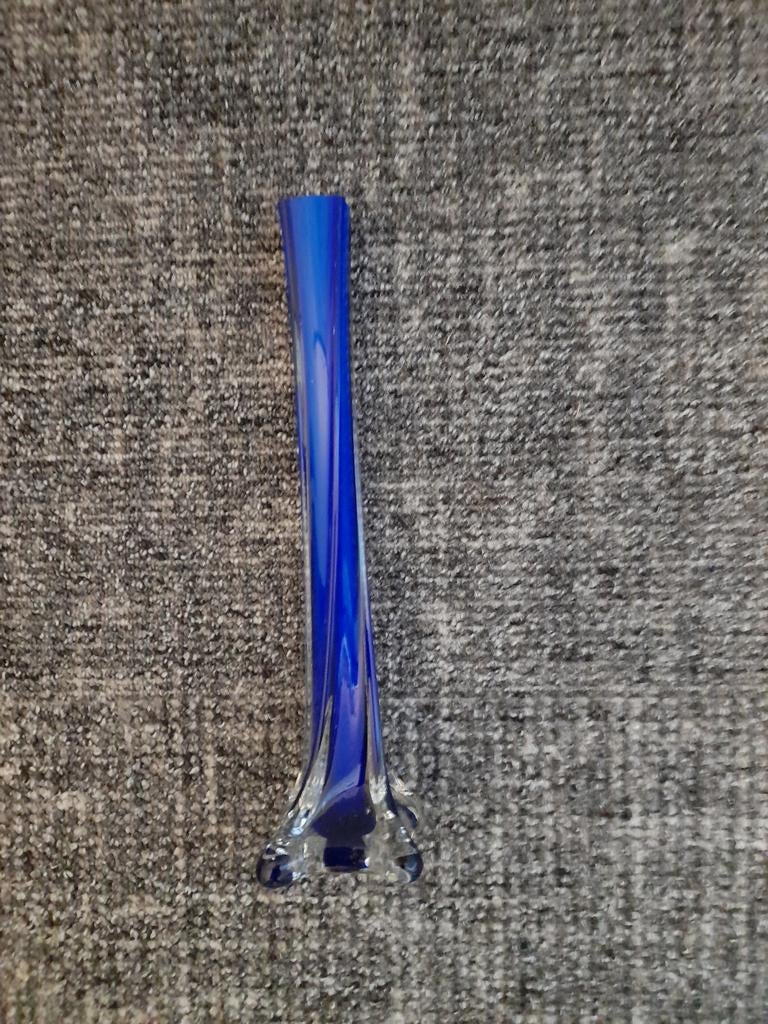 Blauw glazen vaasje - 25 cm hoog, 2 cm hals, Antiek en Kunst, Ophalen of Verzenden