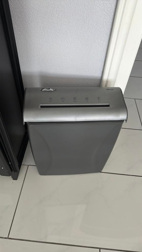 Papier versnipperaar paper shredder trust, Ophalen of Verzenden, Zo goed als nieuw