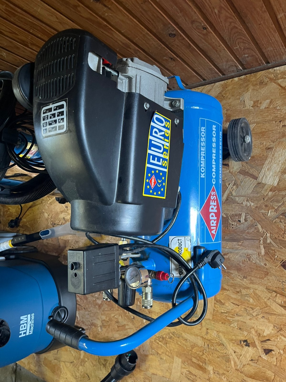 Airpress compressor, Minder dan 25 liter, Ophalen, Zo goed als nieuw, Minder dan 200 liter/min