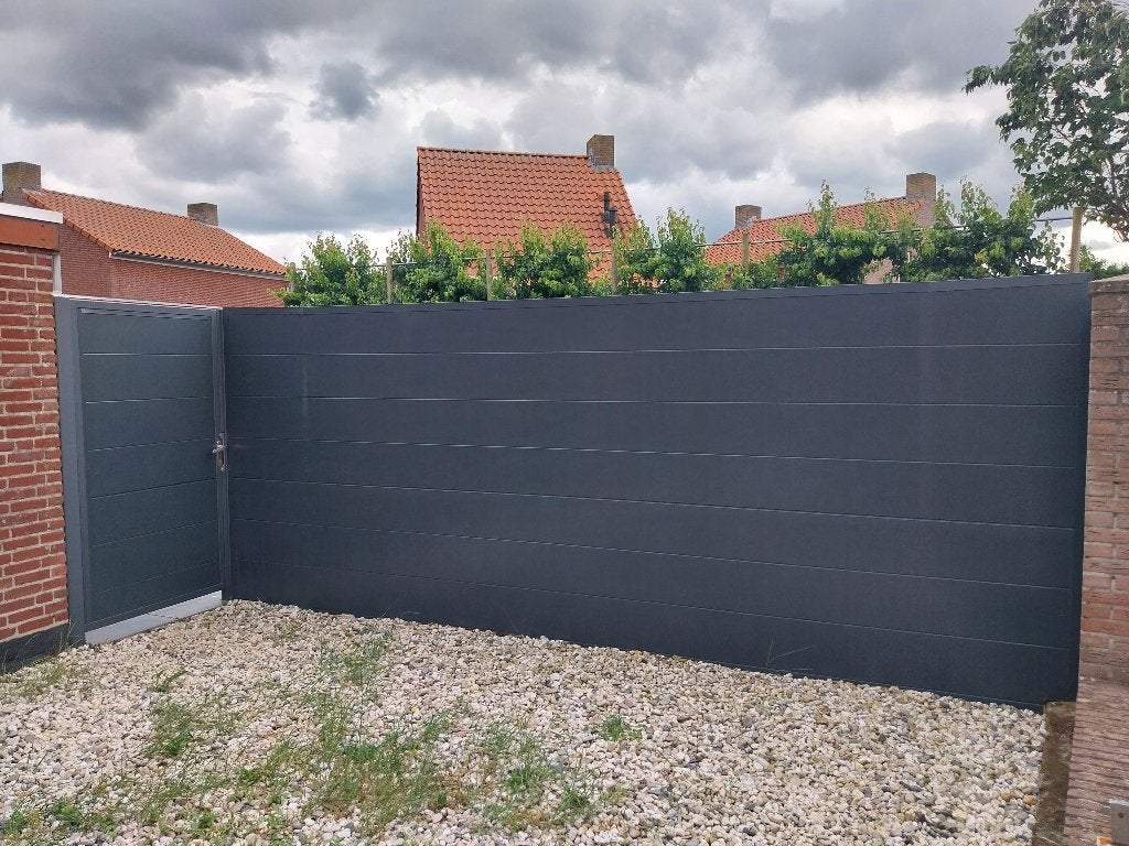 Schutting Aluminium kunststof, Tuin en Terras, Schuttingen, Ophalen, Kunststof, Zo goed als nieuw, 2 meter of meer