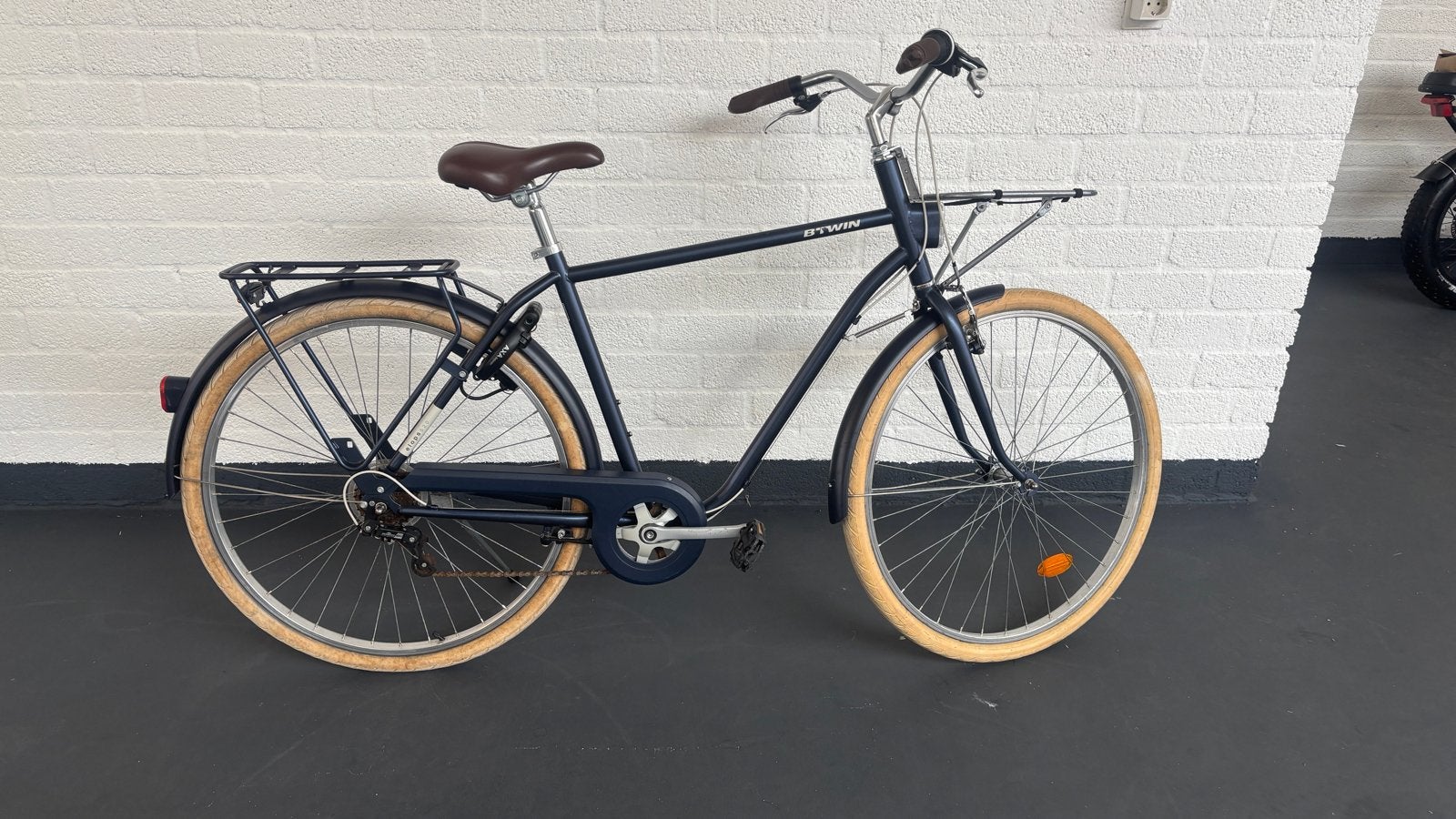 B'Twin Elops 520 stadsfiets met 6 versnellingen, Ophalen, Zo goed als nieuw, Overige merken, Versnellingen