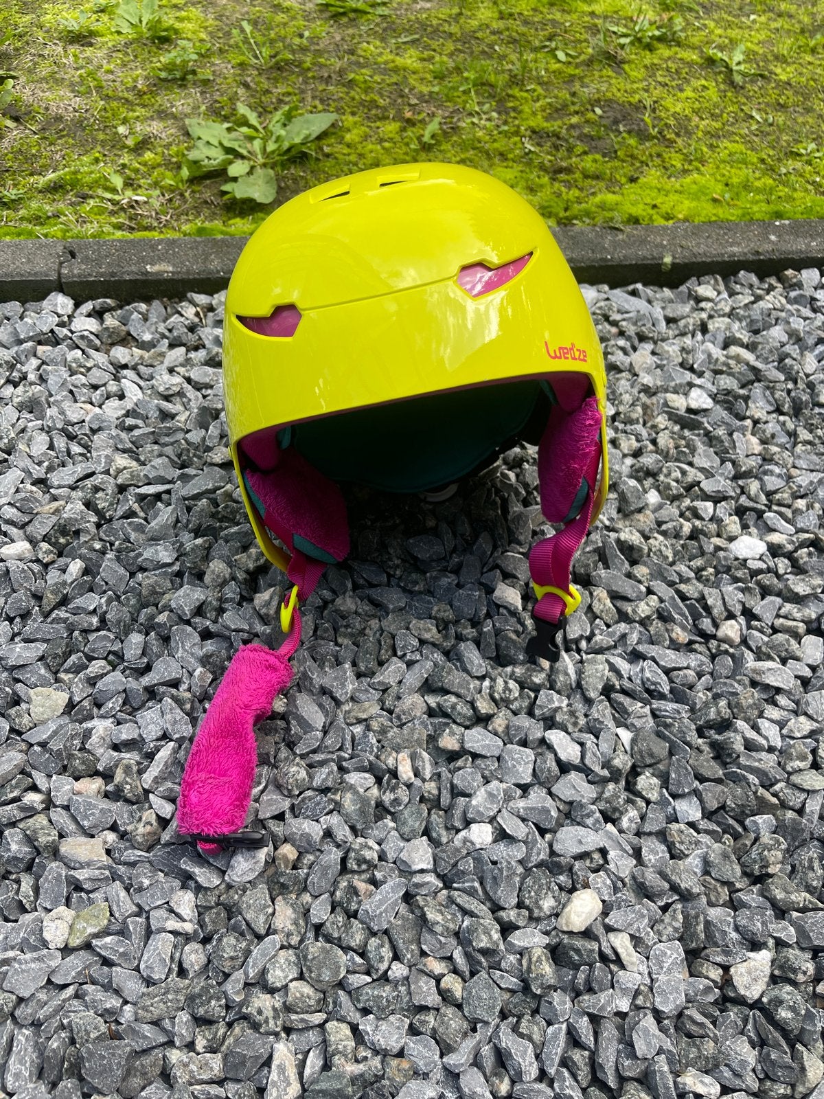 Wed'ze Stream 500 Jr skihelm geel/roze - Maat 53-56cm, Ophalen of Verzenden, Zo goed als nieuw