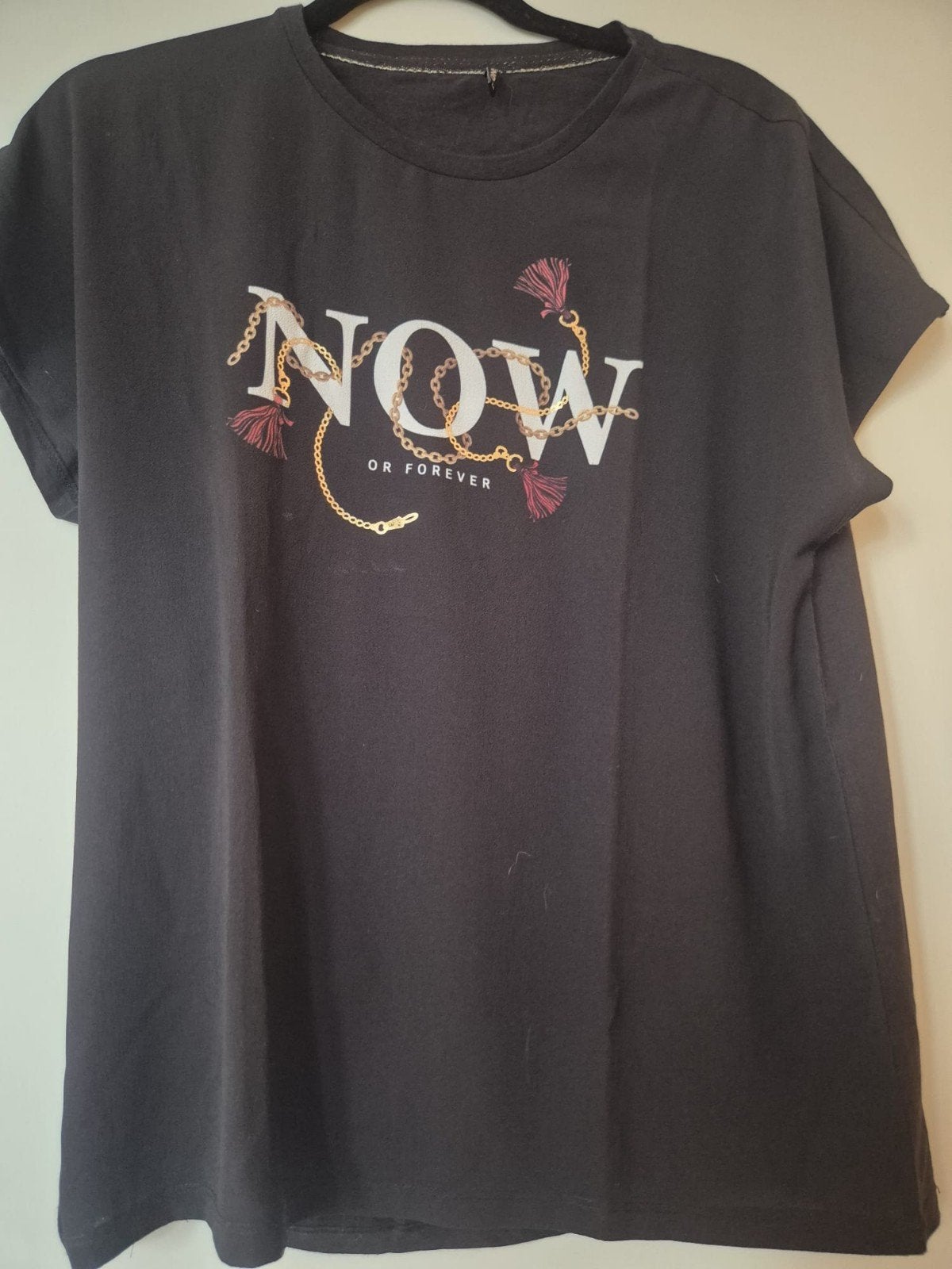 Zwart T-shirt met 'NOW OR FOREVER' print - Maat M, Maat 38/40 (M), Zwart, Ophalen of Verzenden, ONLY